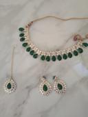 Green Teardrop Kundan Bridal Jewelry Set photo review