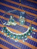 Elegant Green Kundan & Pearl Bridal Jewelry Set photo review