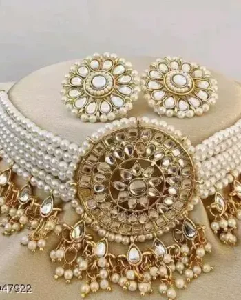 Royal Kundan Choker Set with Earrings