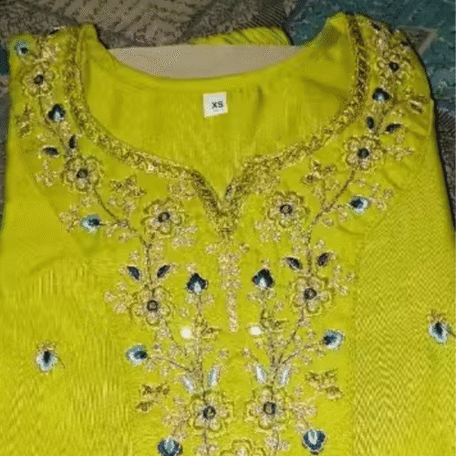 Yellow Embroidered Kurti with Blue Printed Dupatta & Pant Set photo review