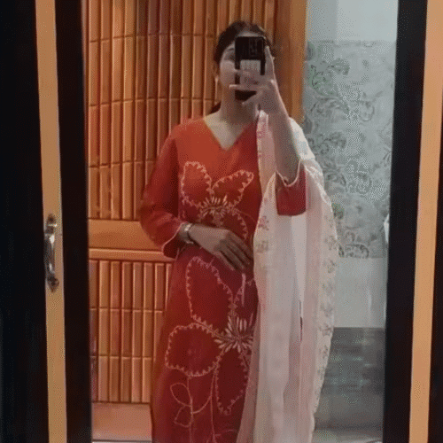 Orange Floral Printed Kurti with Pant & Dupatta Set photo review